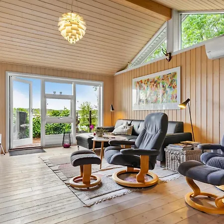 別荘 3 Bedroom Cozy In *
