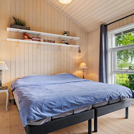 3 Bedroom Cozy In *