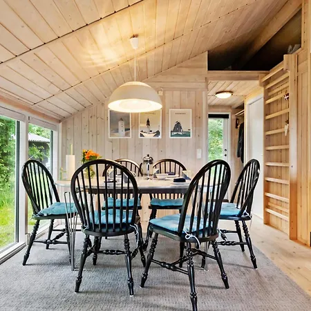 3 Bedroom Cozy In Casa vacanze Nibe